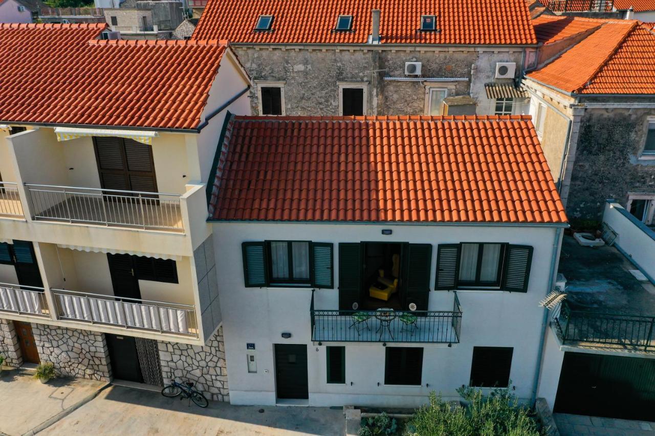 Apartment Milka With Sea View Tisno Exterior foto